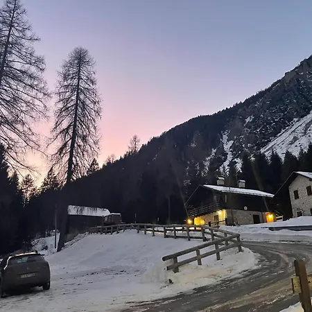 Dafne Dolomites Apartmán *