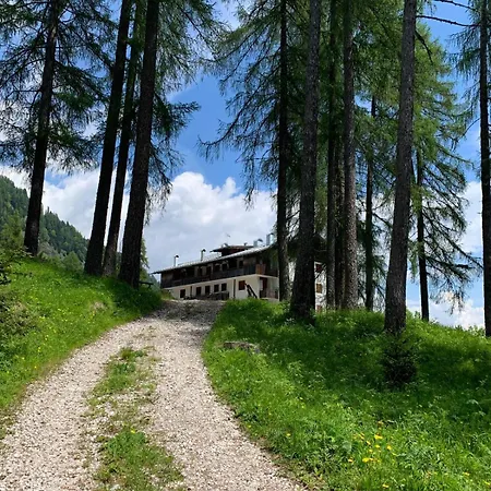 Dafne Dolomites Lägenhet